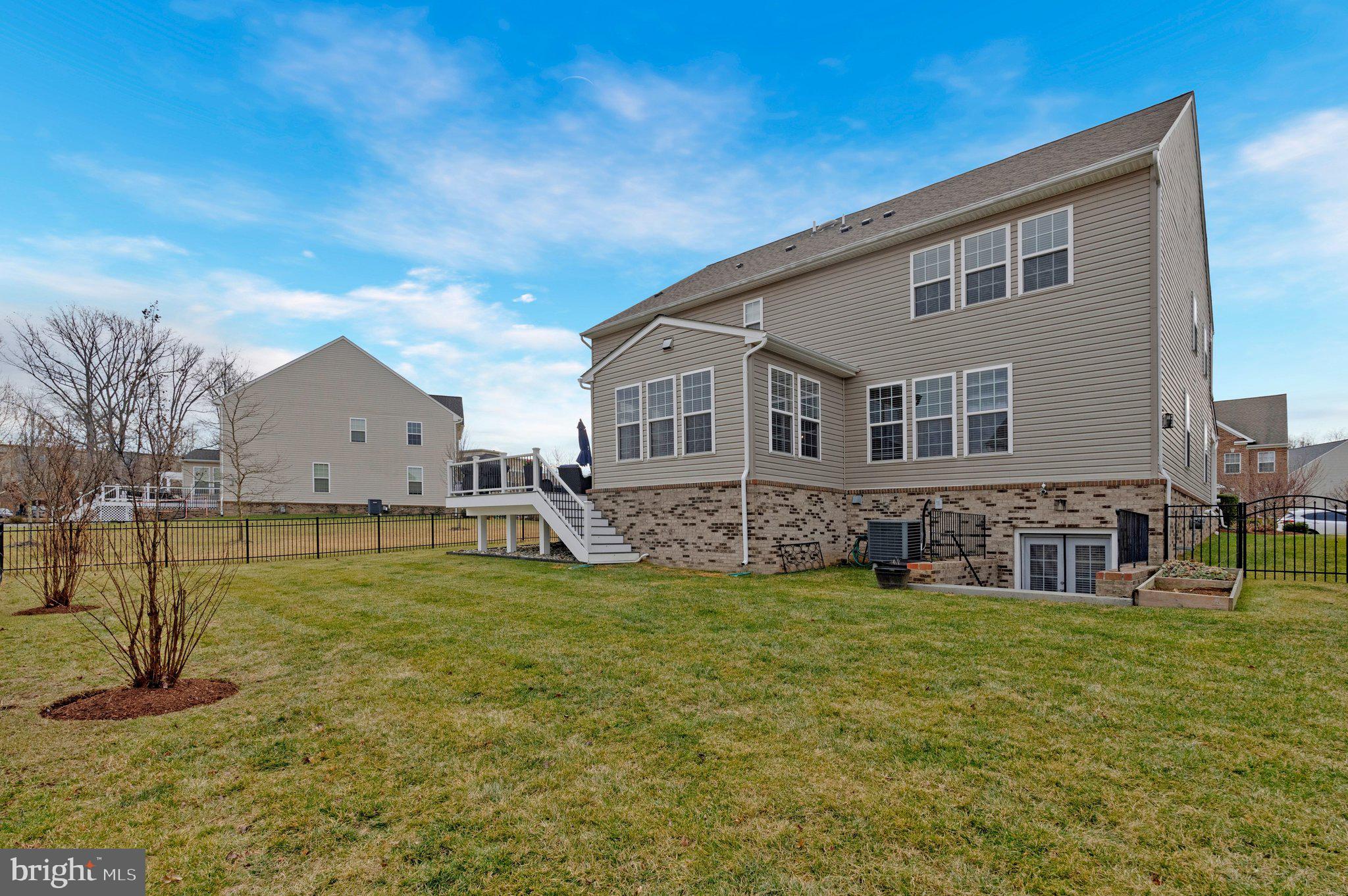 42206 BUNKER WOODS PLACE