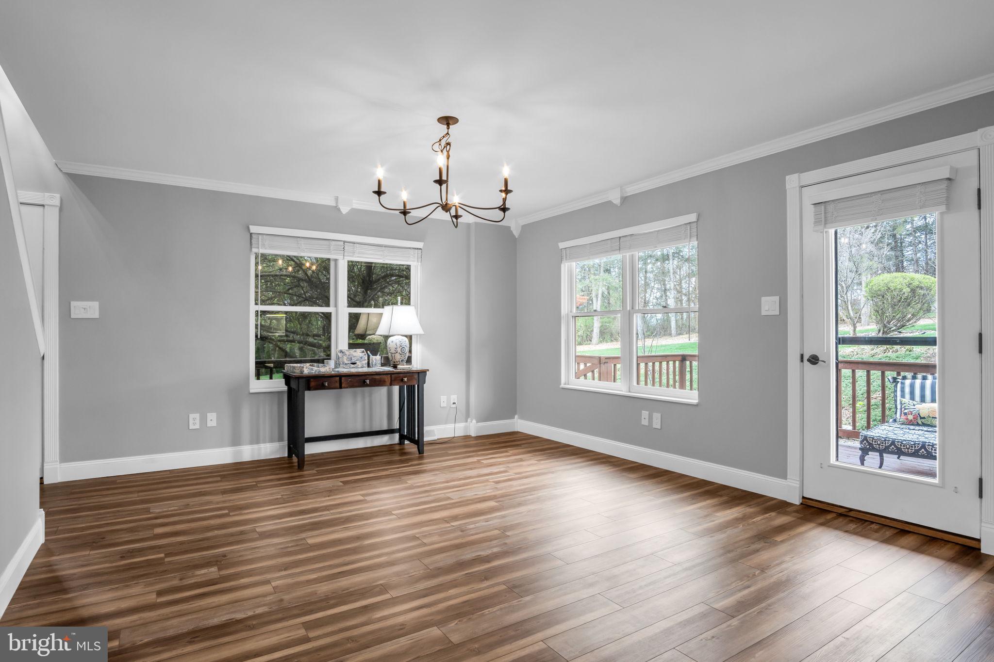 SHADY GROVE - Residential