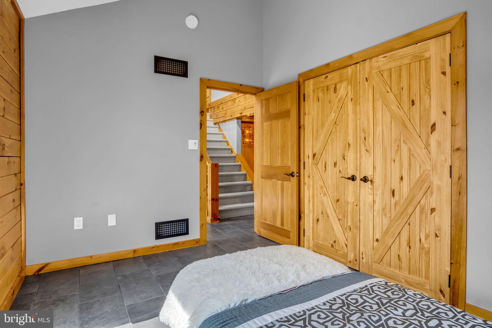 SHADY GROVE - Residential