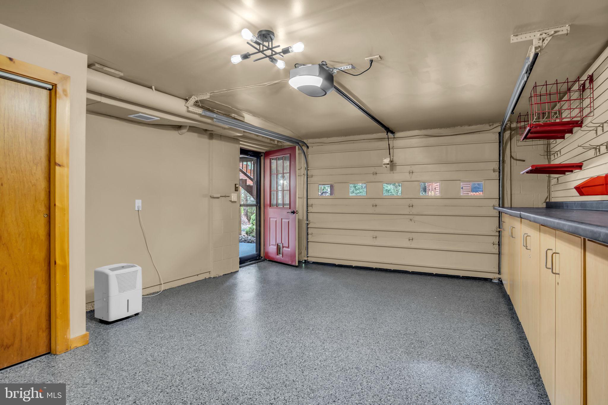 SHADY GROVE - Residential