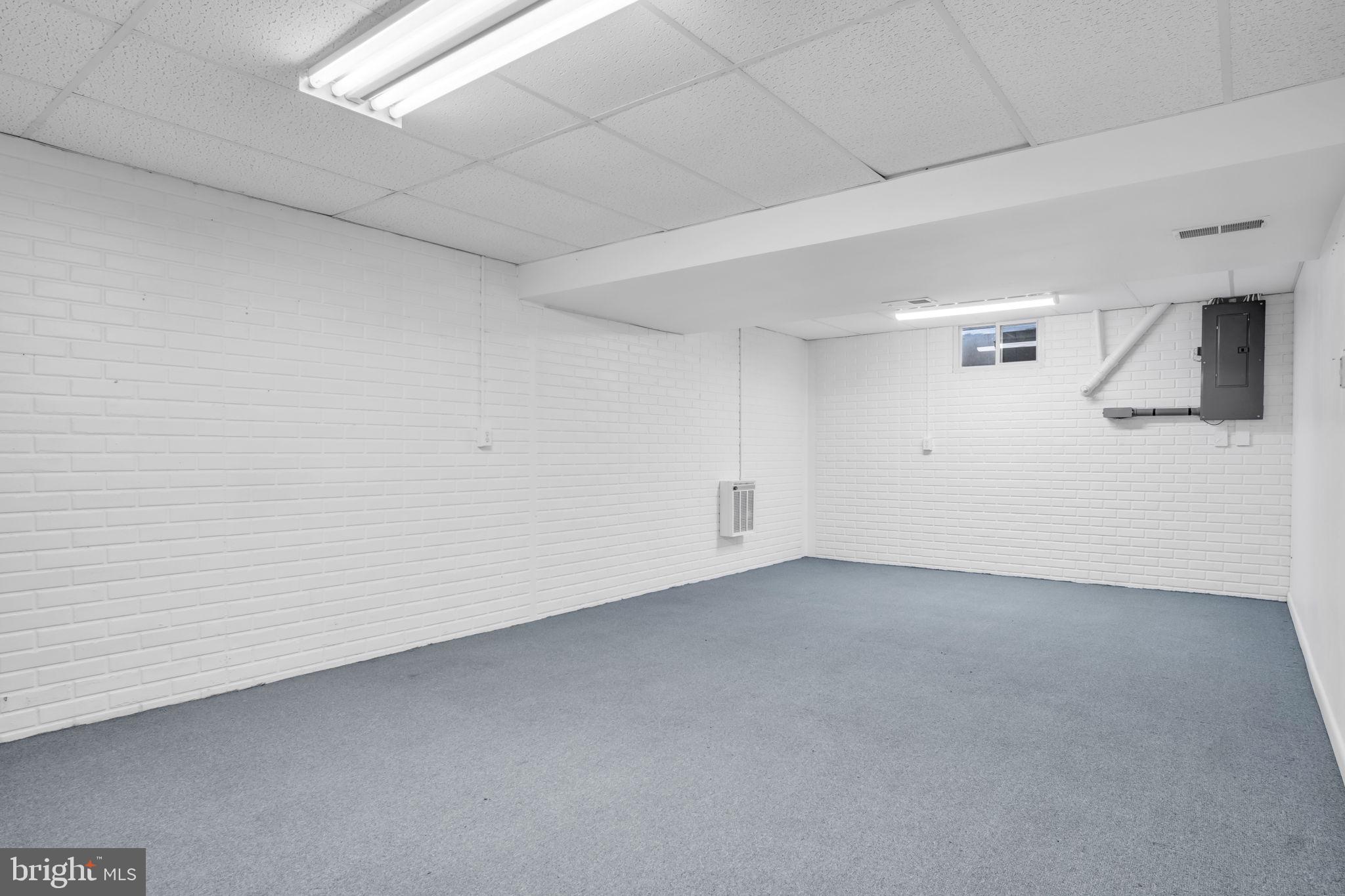 SHADY GROVE - Residential