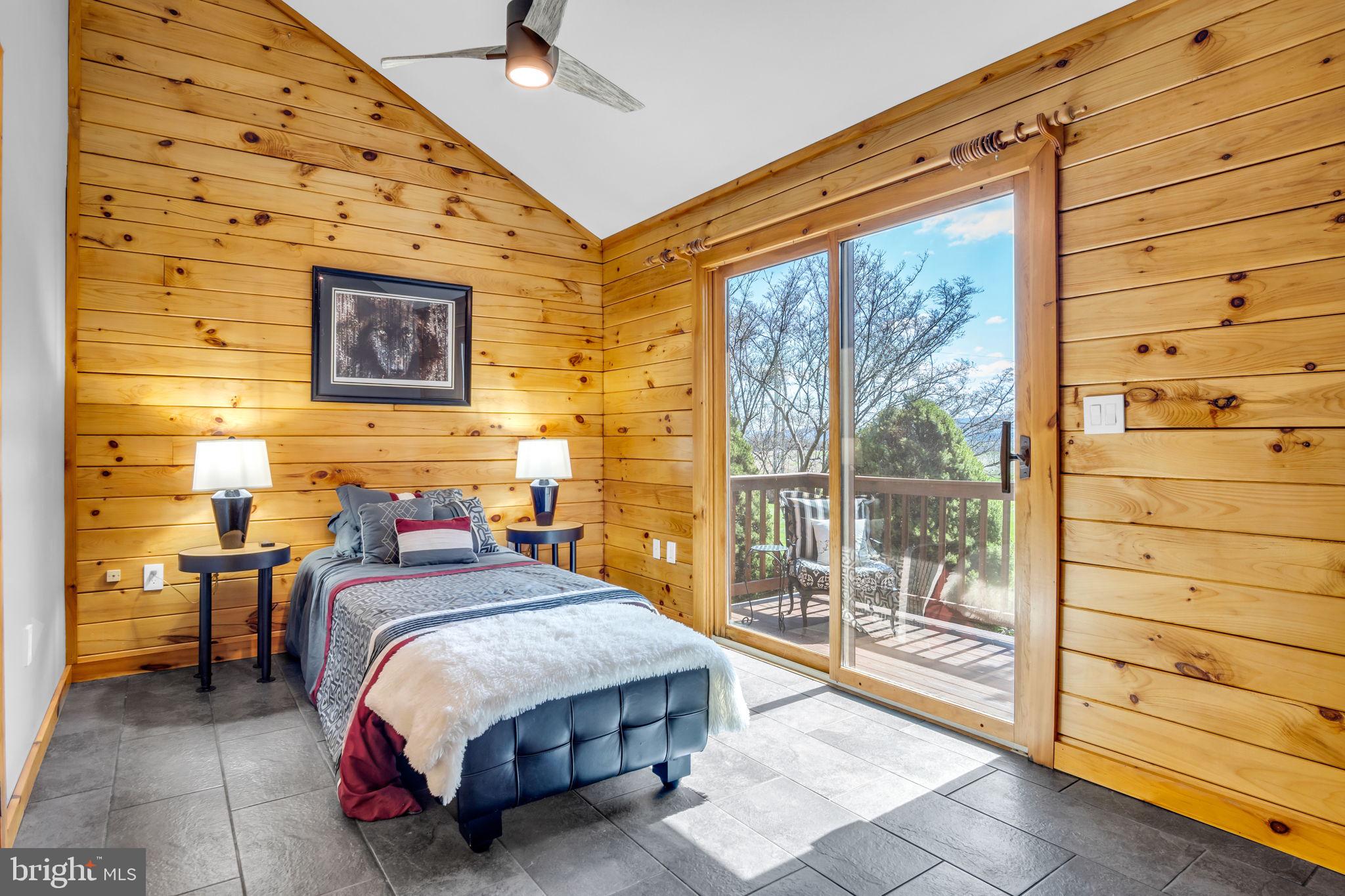 SHADY GROVE - Residential