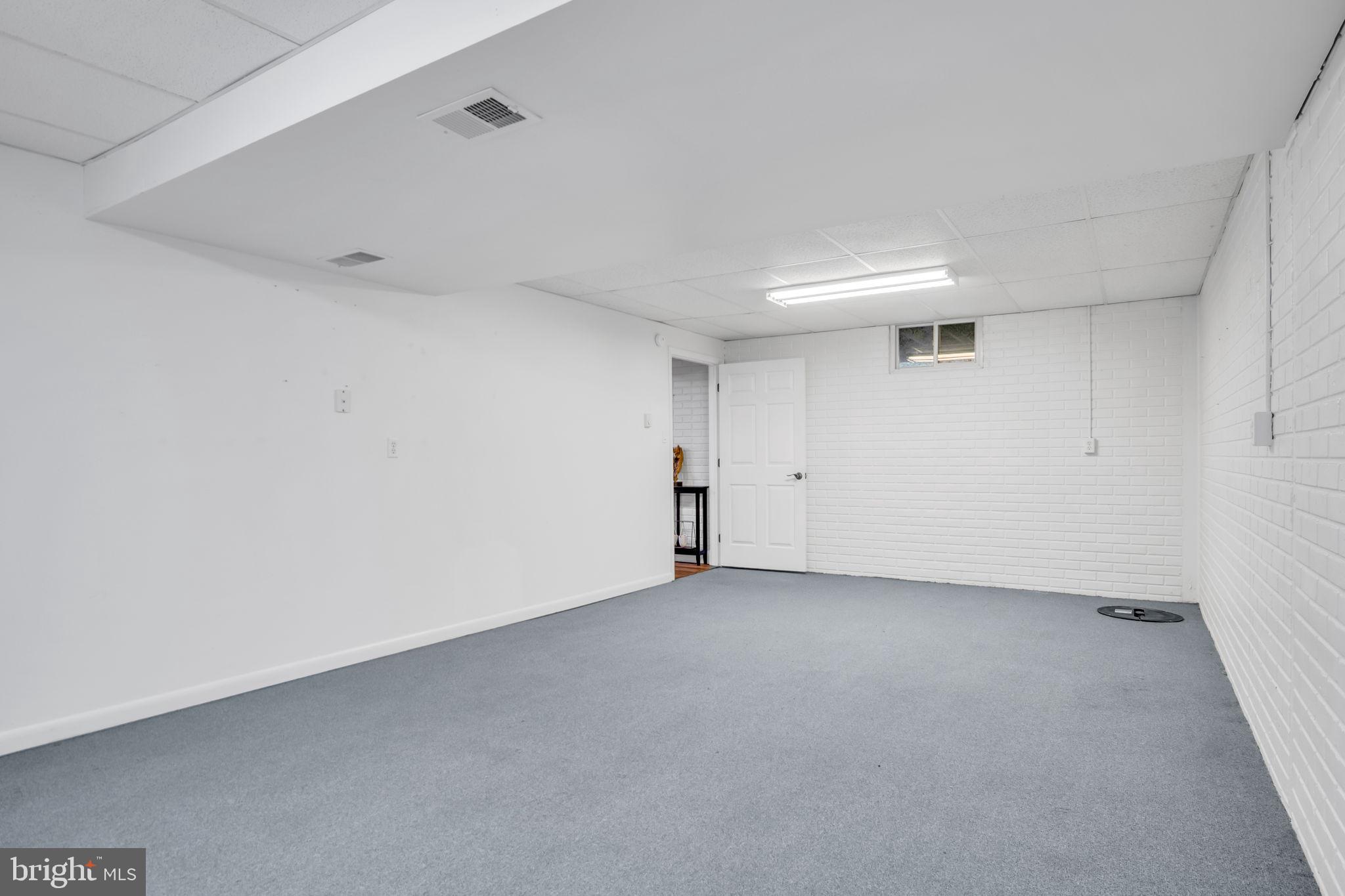 SHADY GROVE - Residential