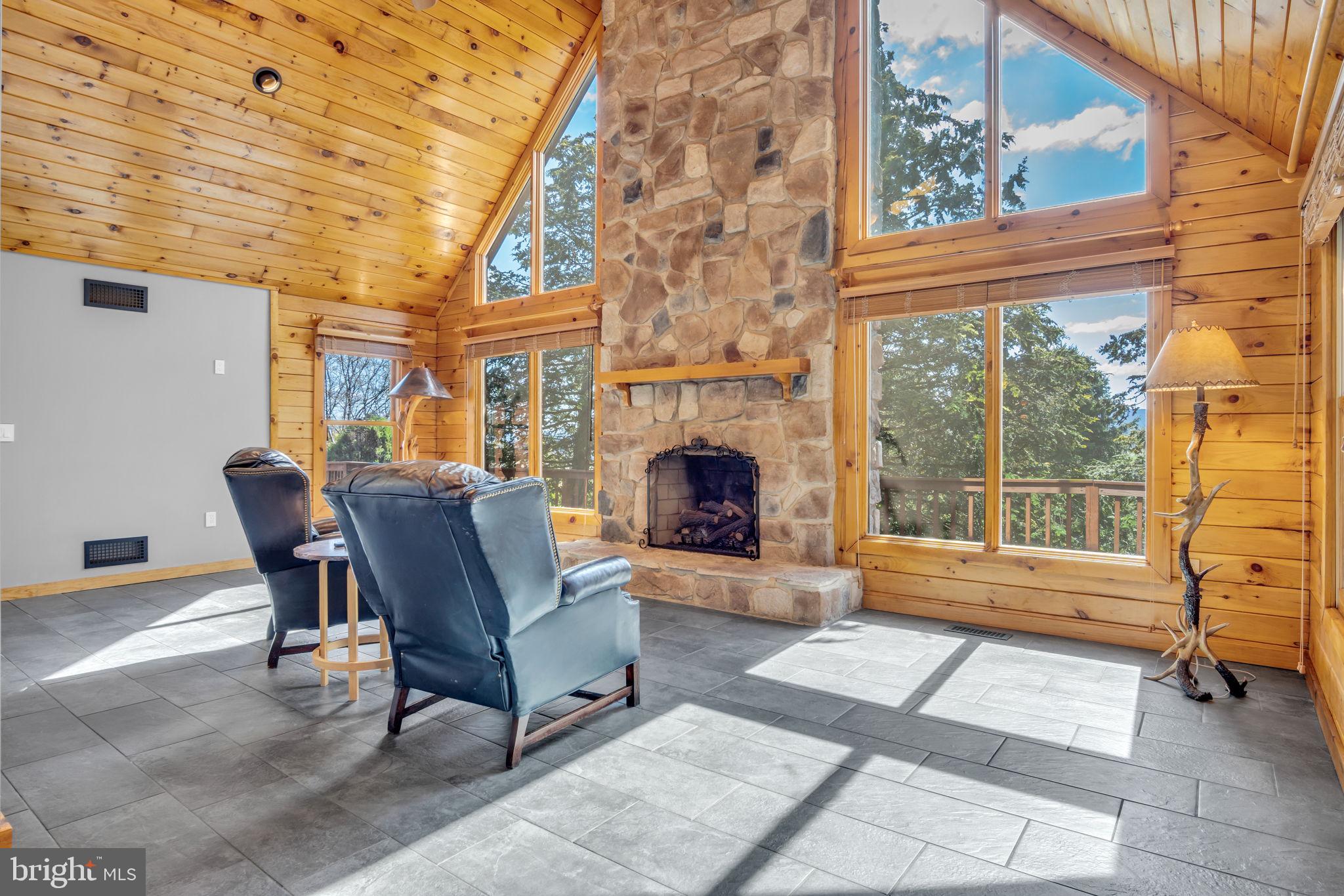 SHADY GROVE - Residential