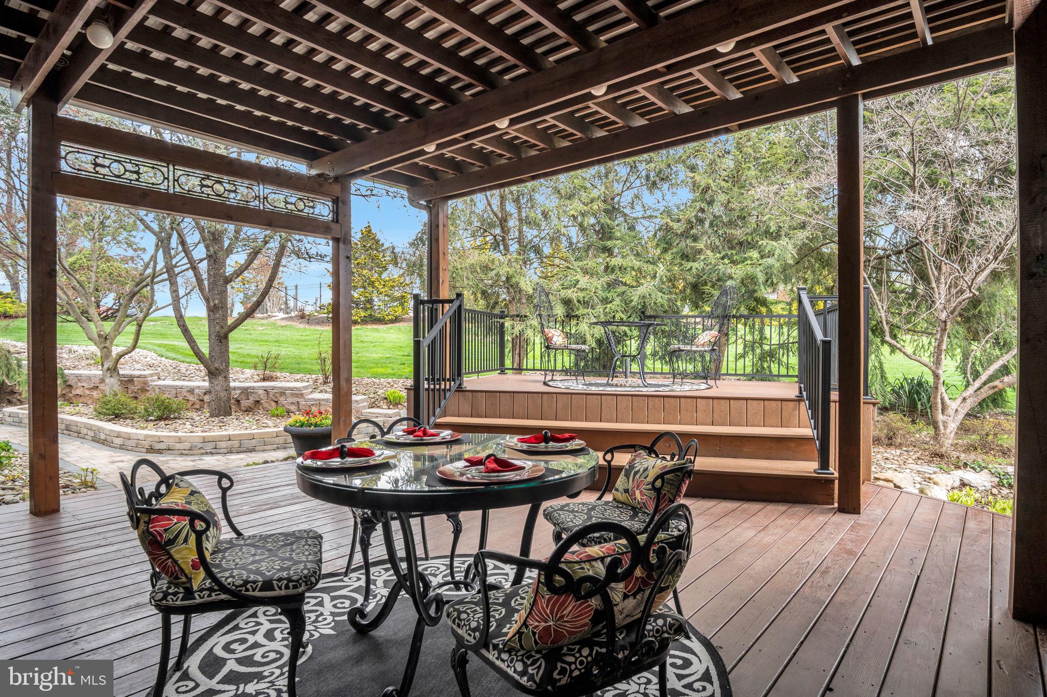 SHADY GROVE - Residential