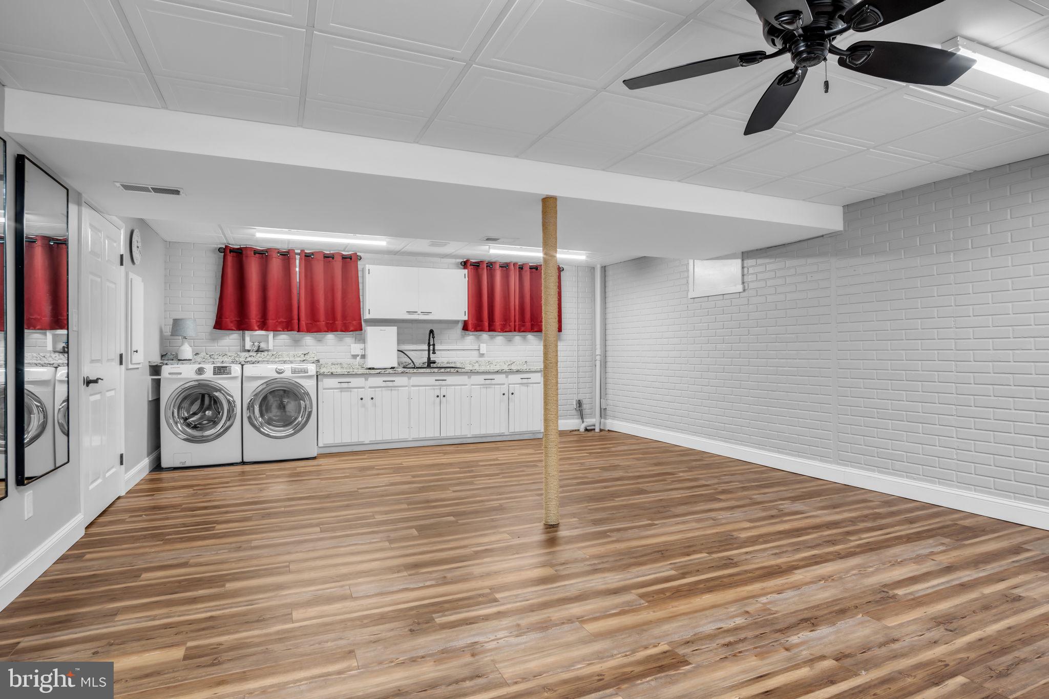 SHADY GROVE - Residential