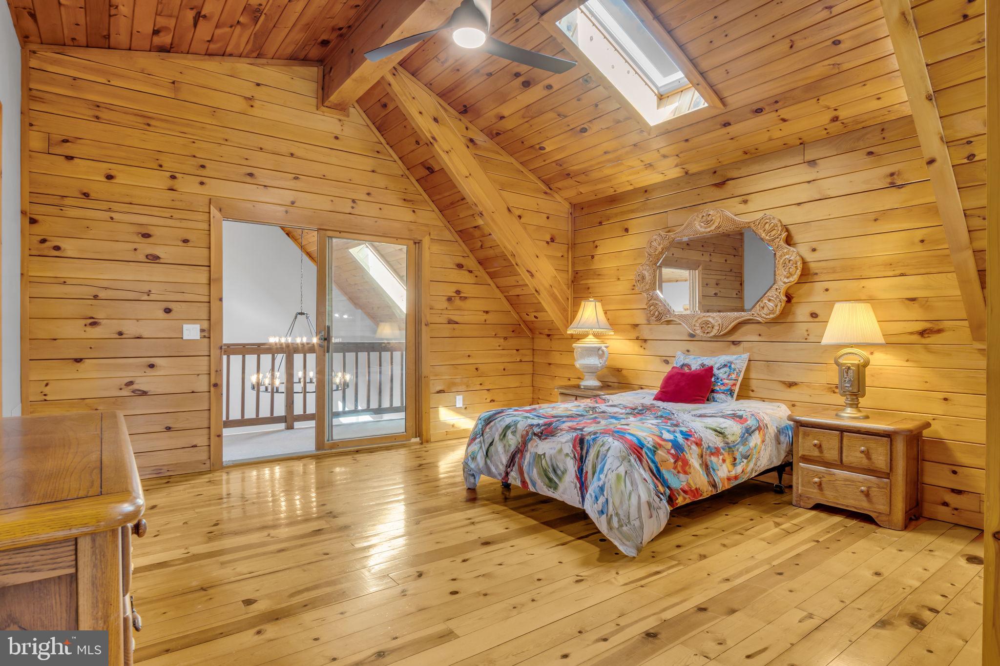 SHADY GROVE - Residential