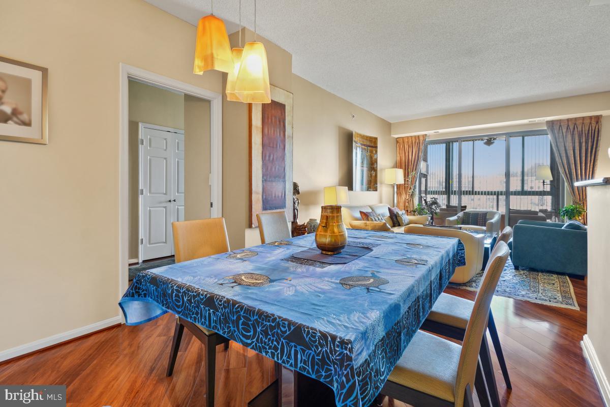 CREEKSIDE AT LEISURE WORLD - Residential