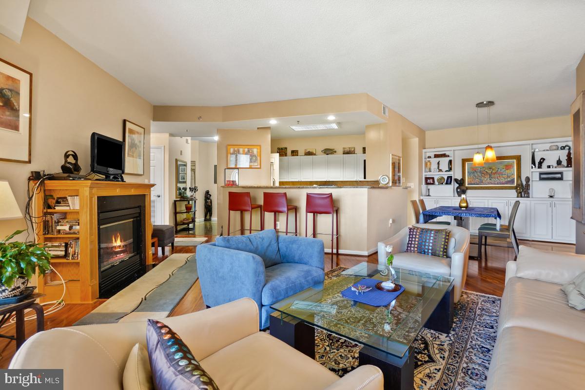 CREEKSIDE AT LEISURE WORLD - Residential