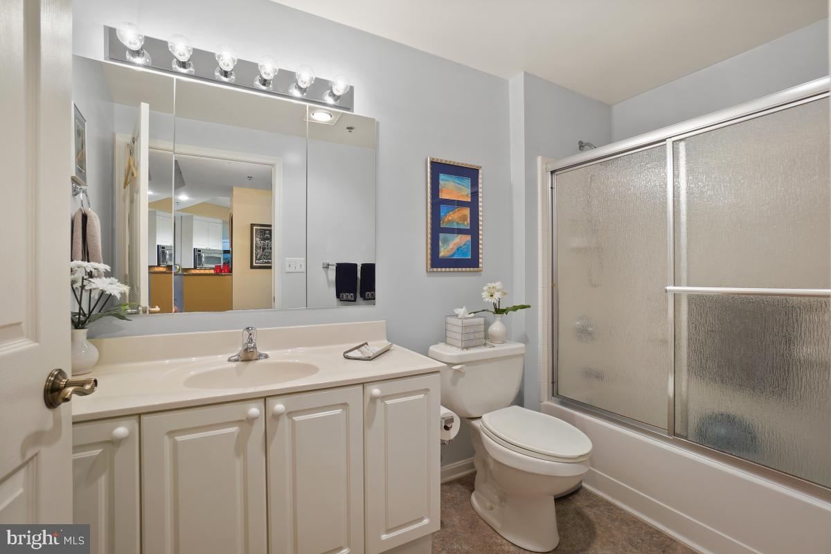 CREEKSIDE AT LEISURE WORLD - Residential