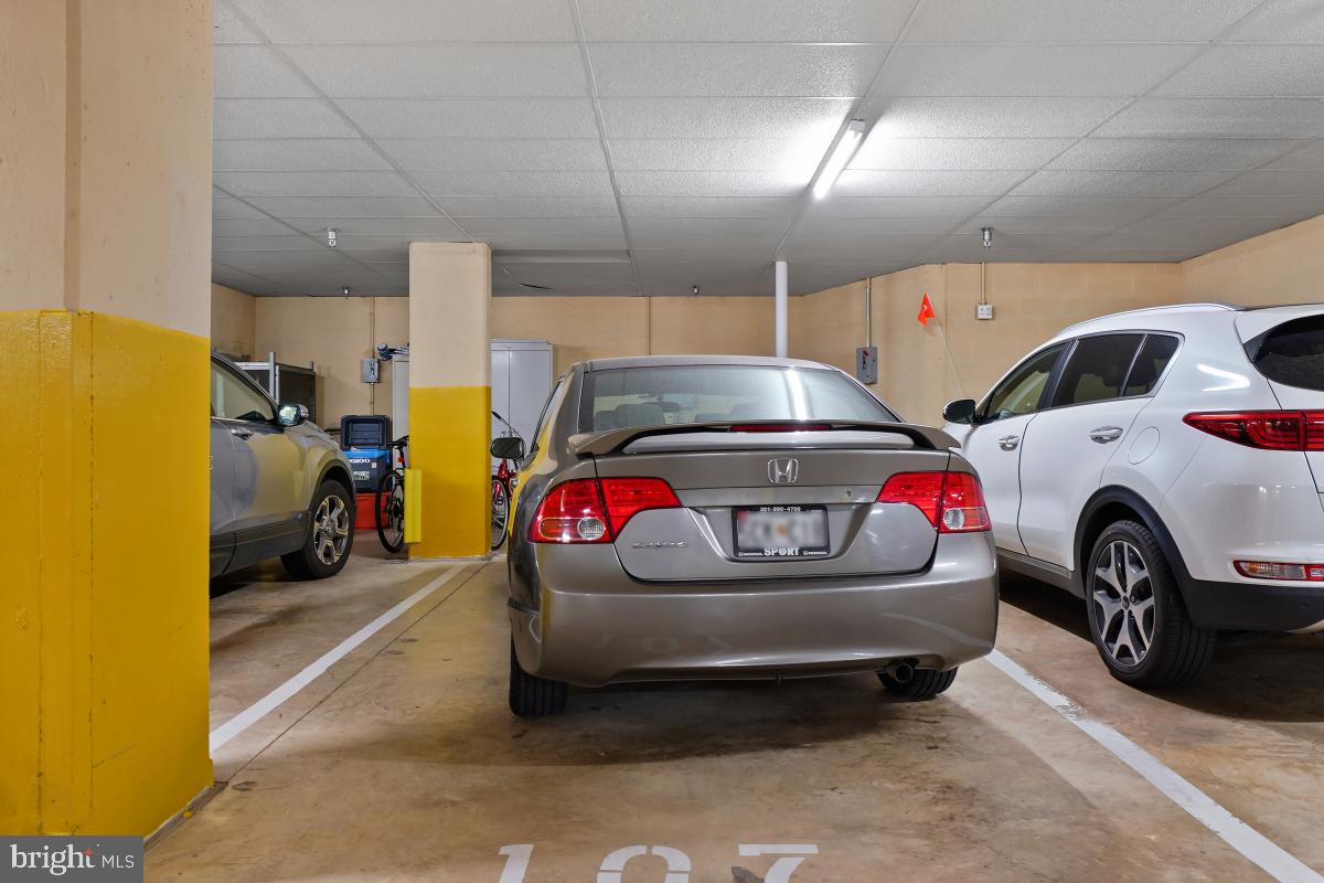 CREEKSIDE AT LEISURE WORLD - Residential