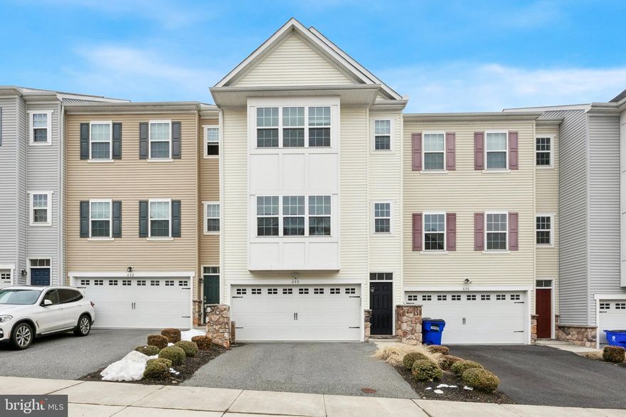 Spacious 3-level luxury townhome with 2-car garage in desirable condo community of Hudson Village in Newark, Delaware.  Fresh paint and new carpets, this property boasts of the beautiful Belmont floor plan with 3 bedrooms, 2.5 baths with lots of upgrades: Electric Range, dishwasher, microwave, upgraded granite counter-tops, and recessed lighting in kitchen.  Cathedral ceiling in Master bedroom with luxury bath (double bowl) with soaking tub. 2nd floor laundry.  The lower level (ground level) is finished basement with slider to backyard. Convenient location: 1 minute to I-95, 5 minutes to Christiana Mall, 10 Minutes to Univ. of Delaware and 15 minutes to Wilmington.