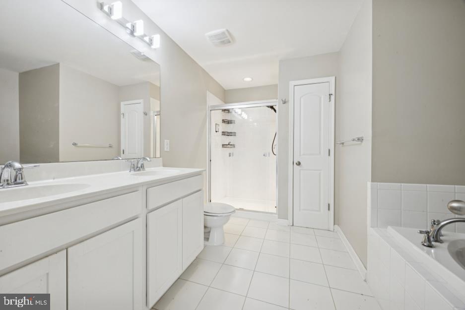 HUDSON VILLAGE - Residential