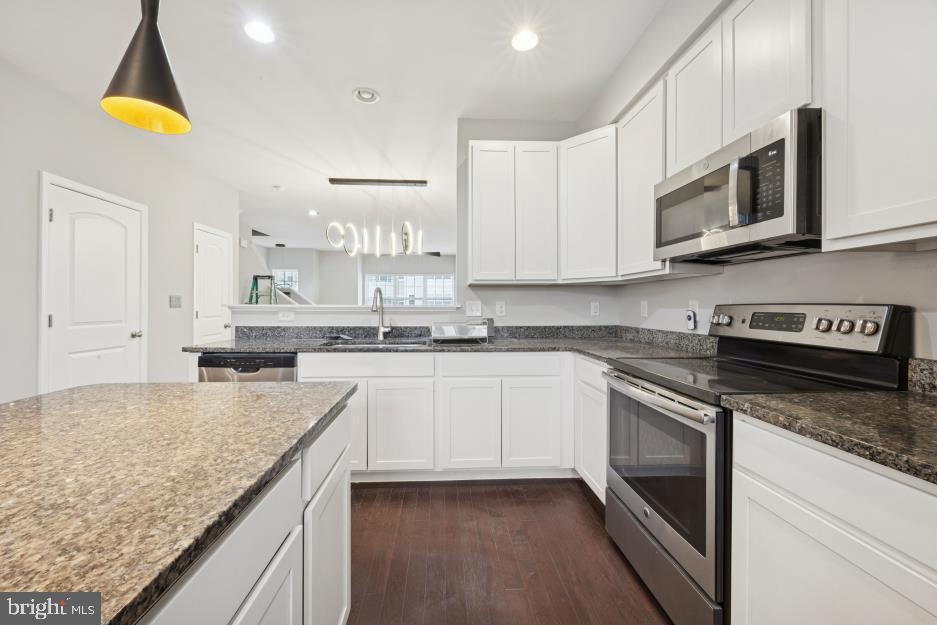 HUDSON VILLAGE - Residential