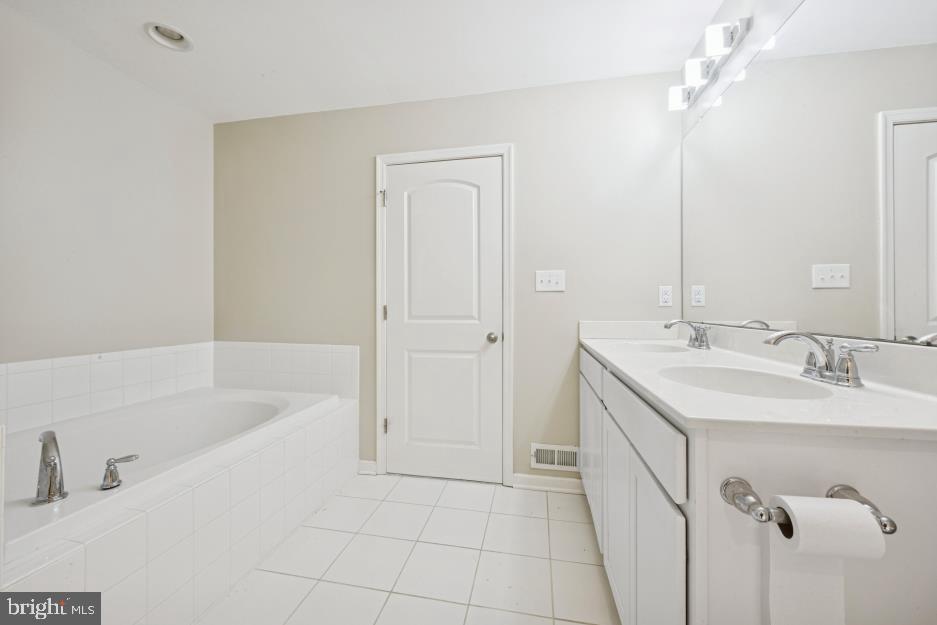 HUDSON VILLAGE - Residential