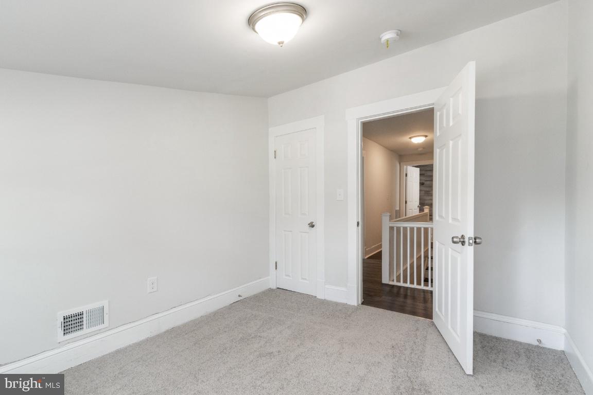 HYATTSVILLE HILLS - Residential