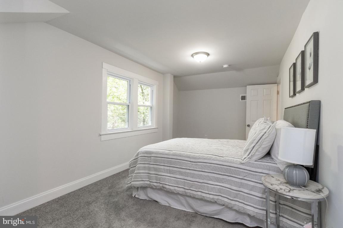 HYATTSVILLE HILLS - Residential