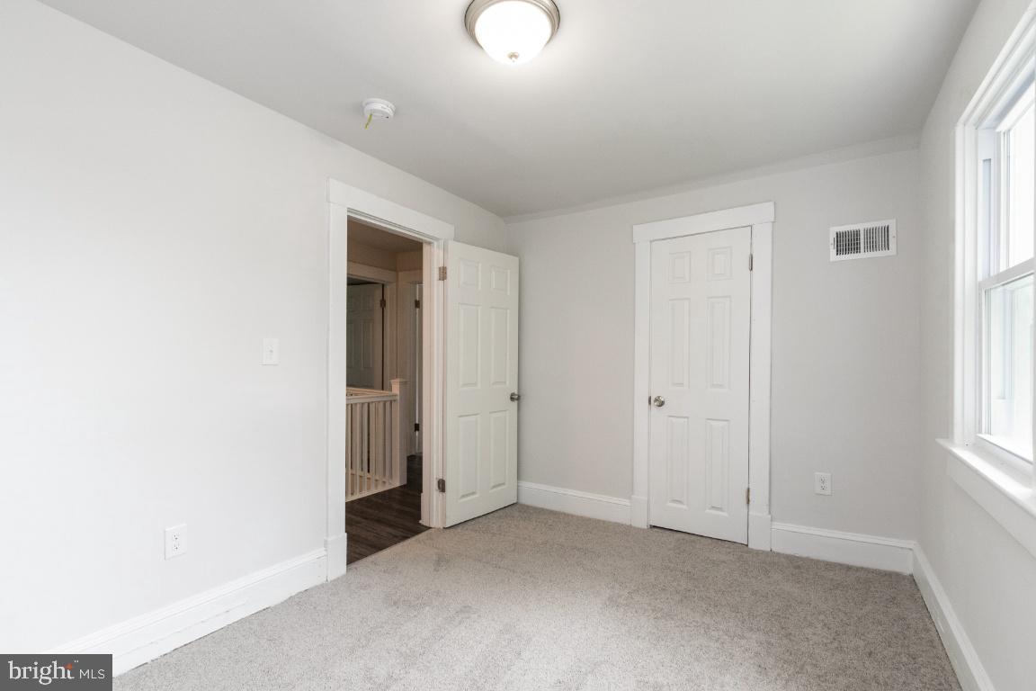 HYATTSVILLE HILLS - Residential