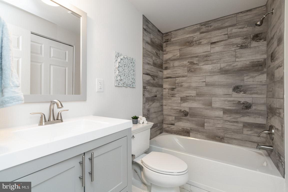 HYATTSVILLE HILLS - Residential