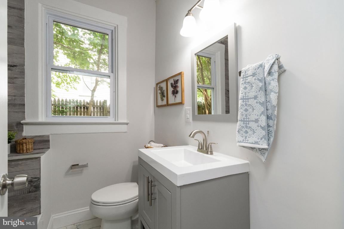 HYATTSVILLE HILLS - Residential