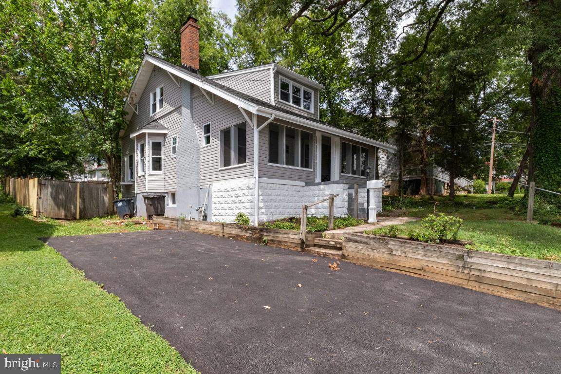 HYATTSVILLE HILLS - Residential