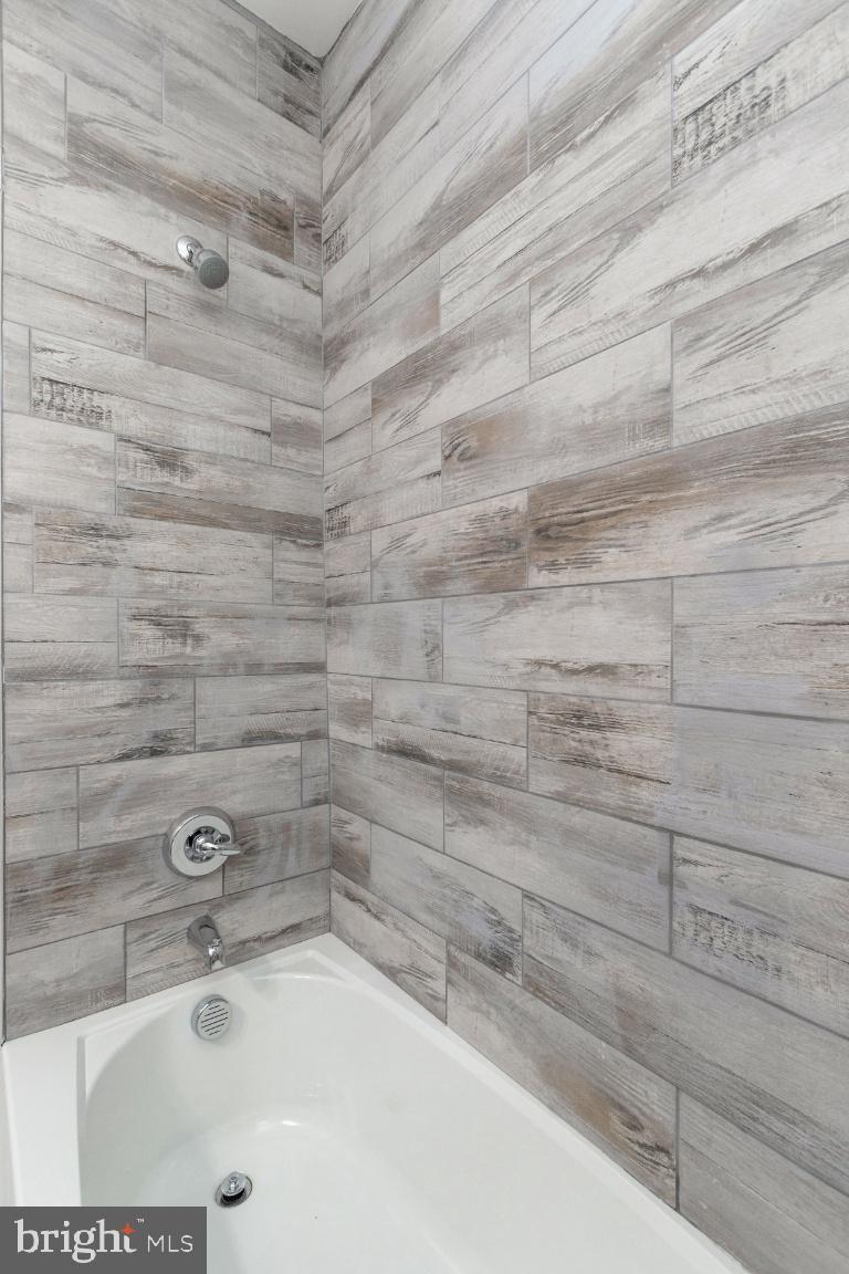 HYATTSVILLE HILLS - Residential