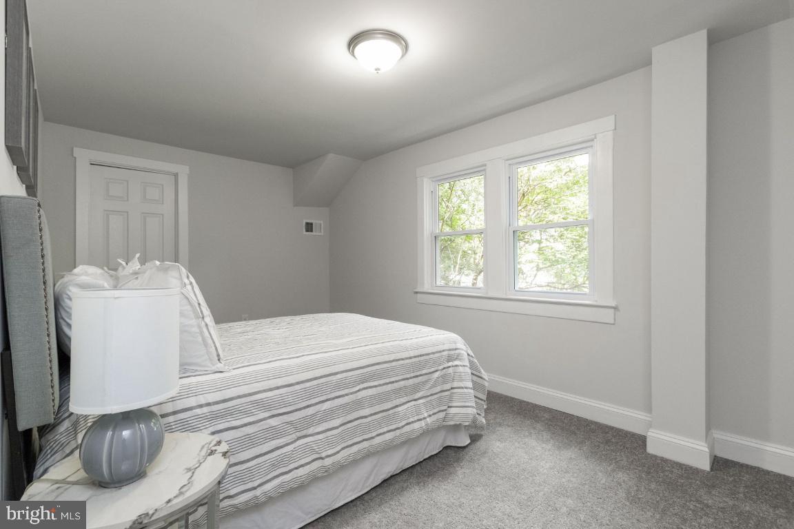 HYATTSVILLE HILLS - Residential