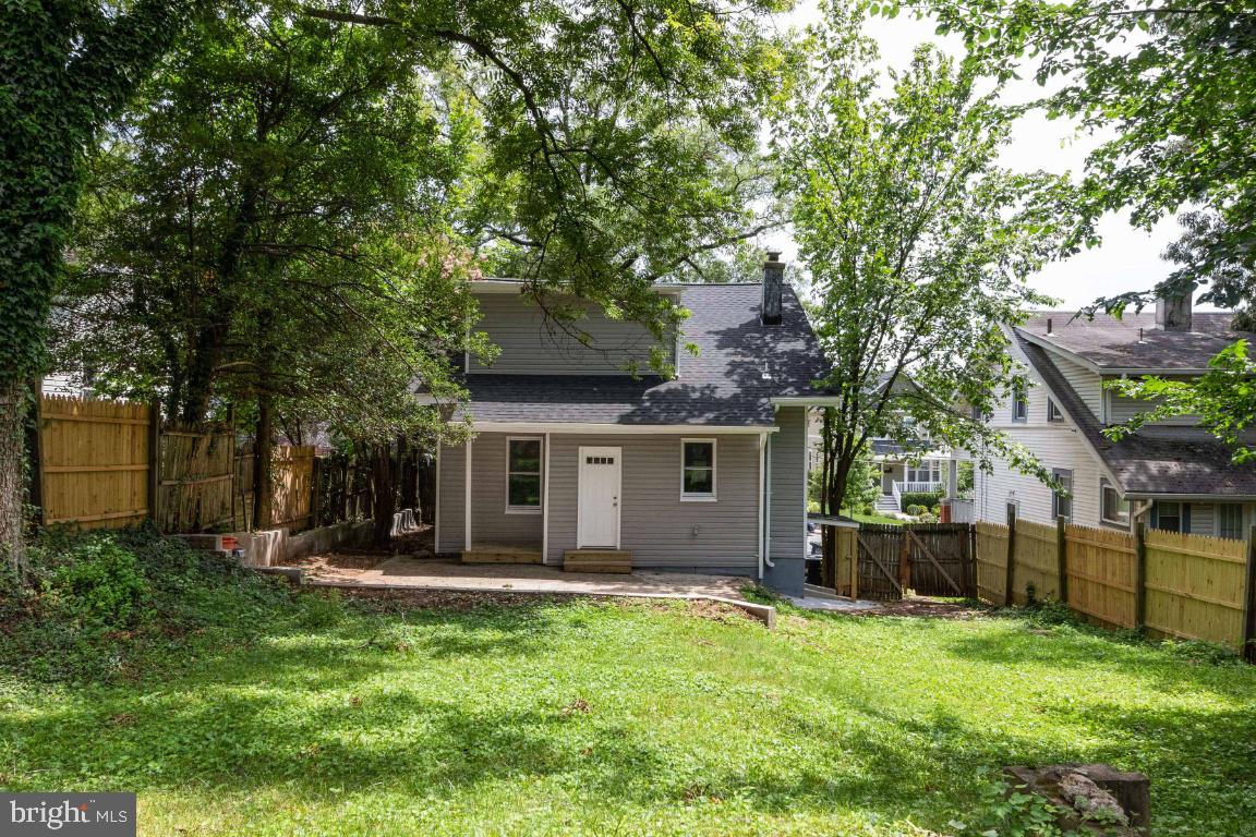 HYATTSVILLE HILLS - Residential