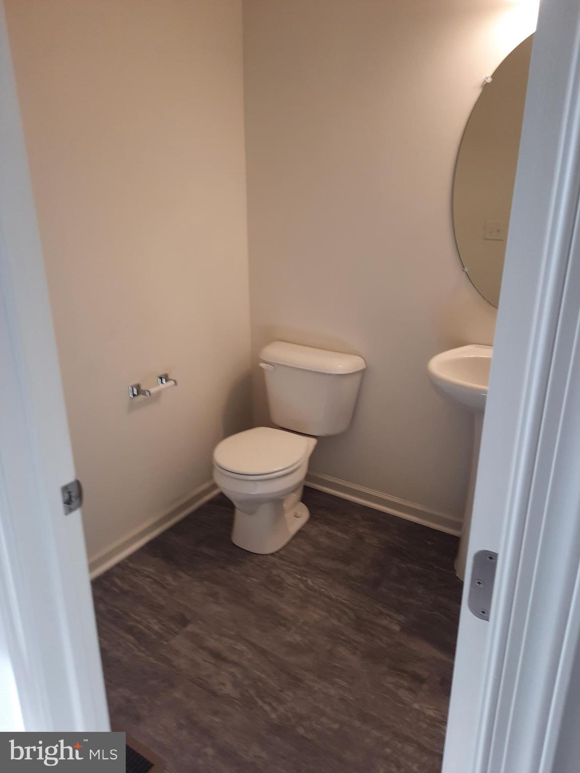 ADMIRALS QUAY - Residential Lease