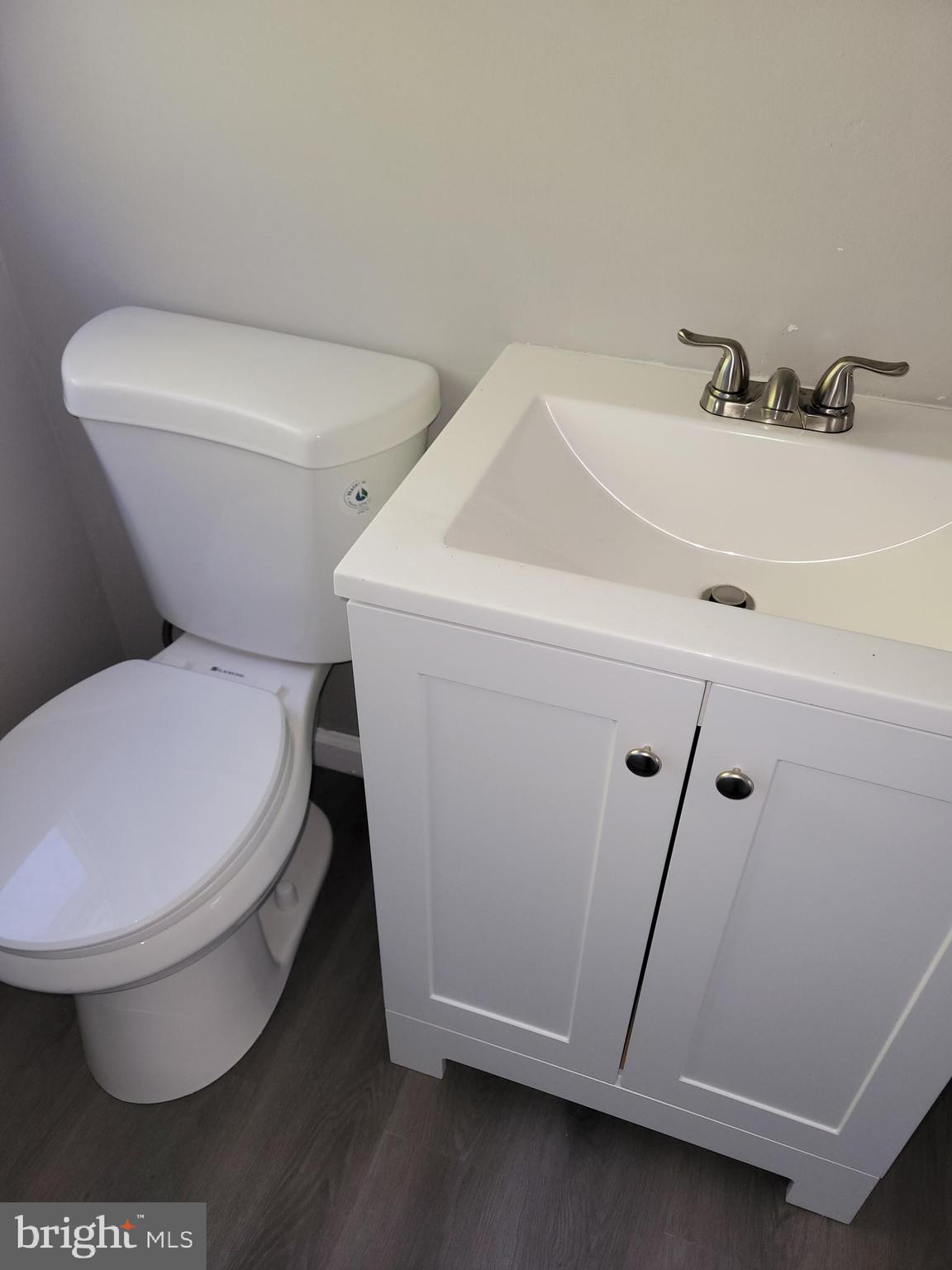 CHARLESMONT - Residential Lease