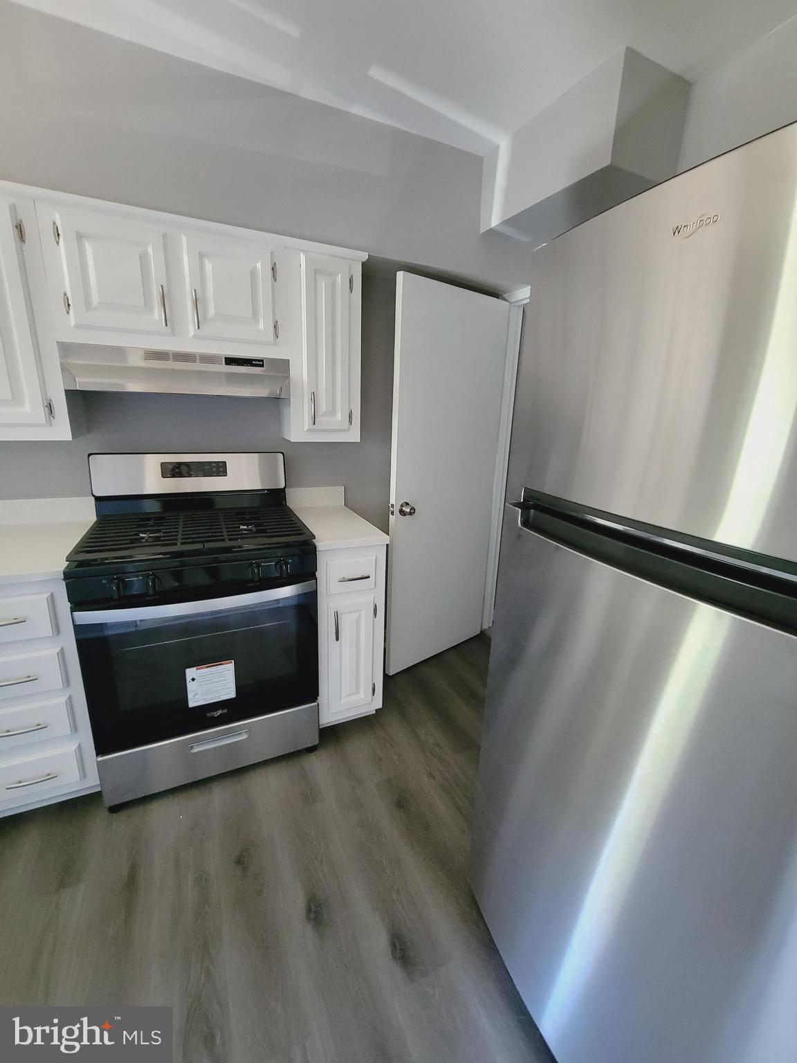 CHARLESMONT - Residential Lease