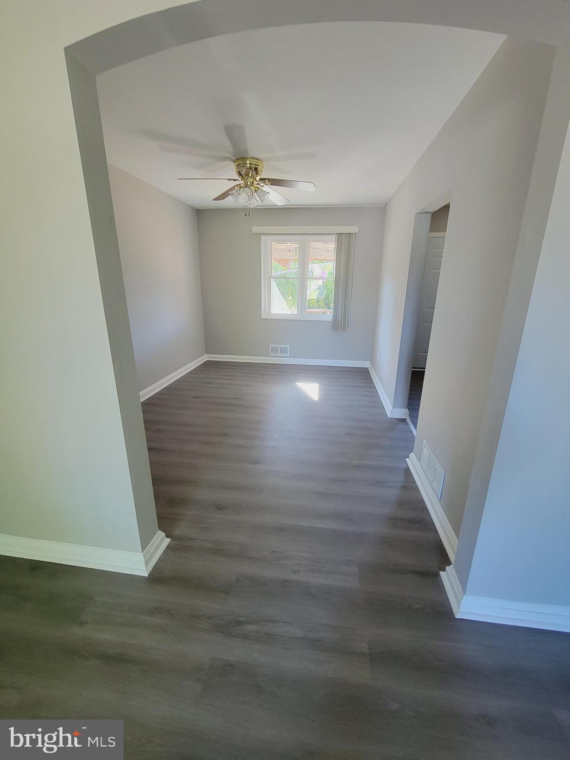 CHARLESMONT - Residential Lease