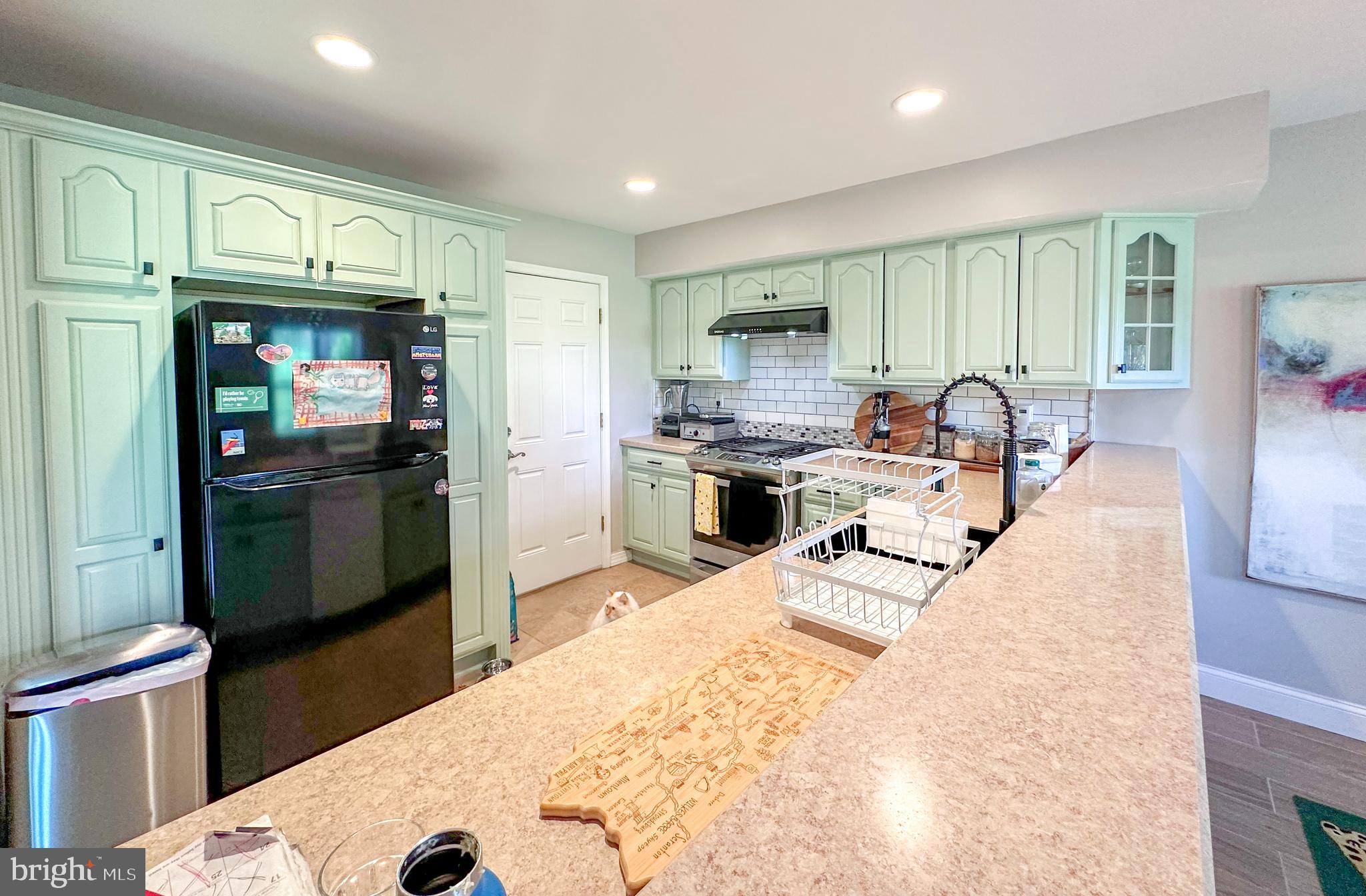 432 REVERE DRIVE