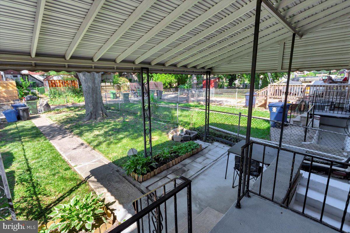 RAMBLEWOOD - Residential