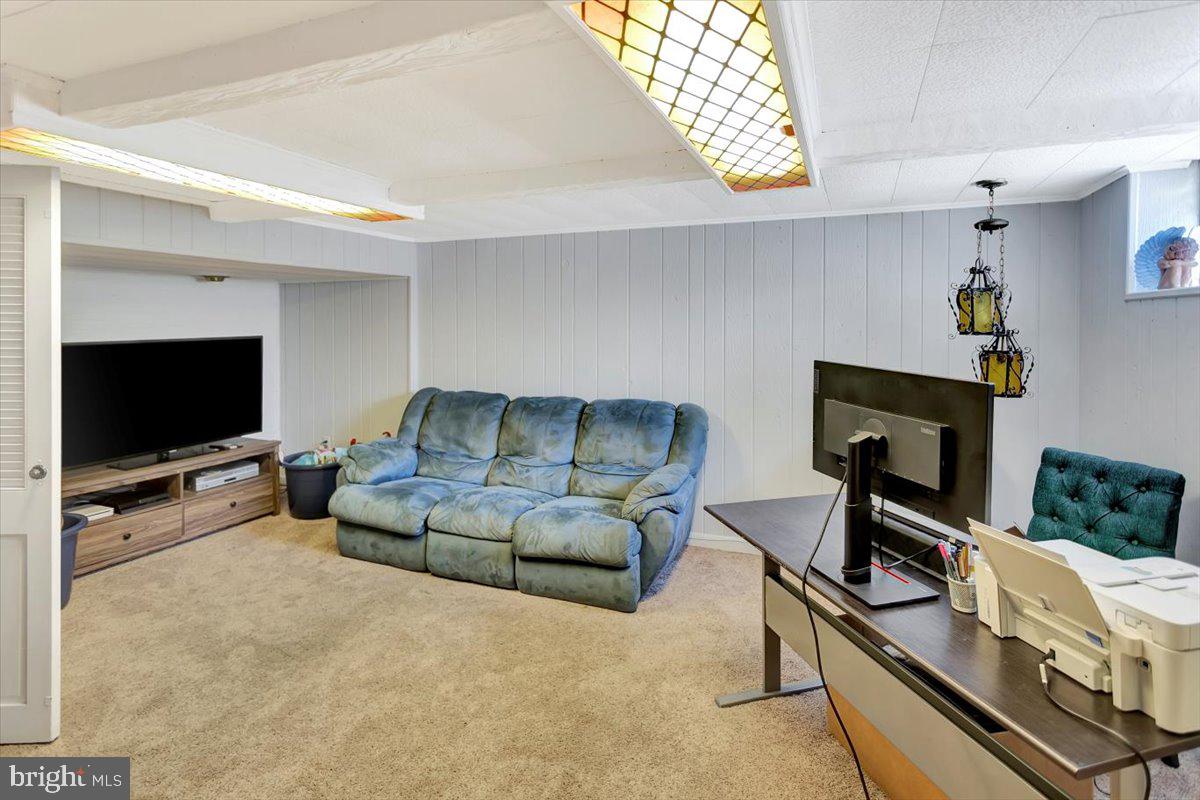 RAMBLEWOOD - Residential