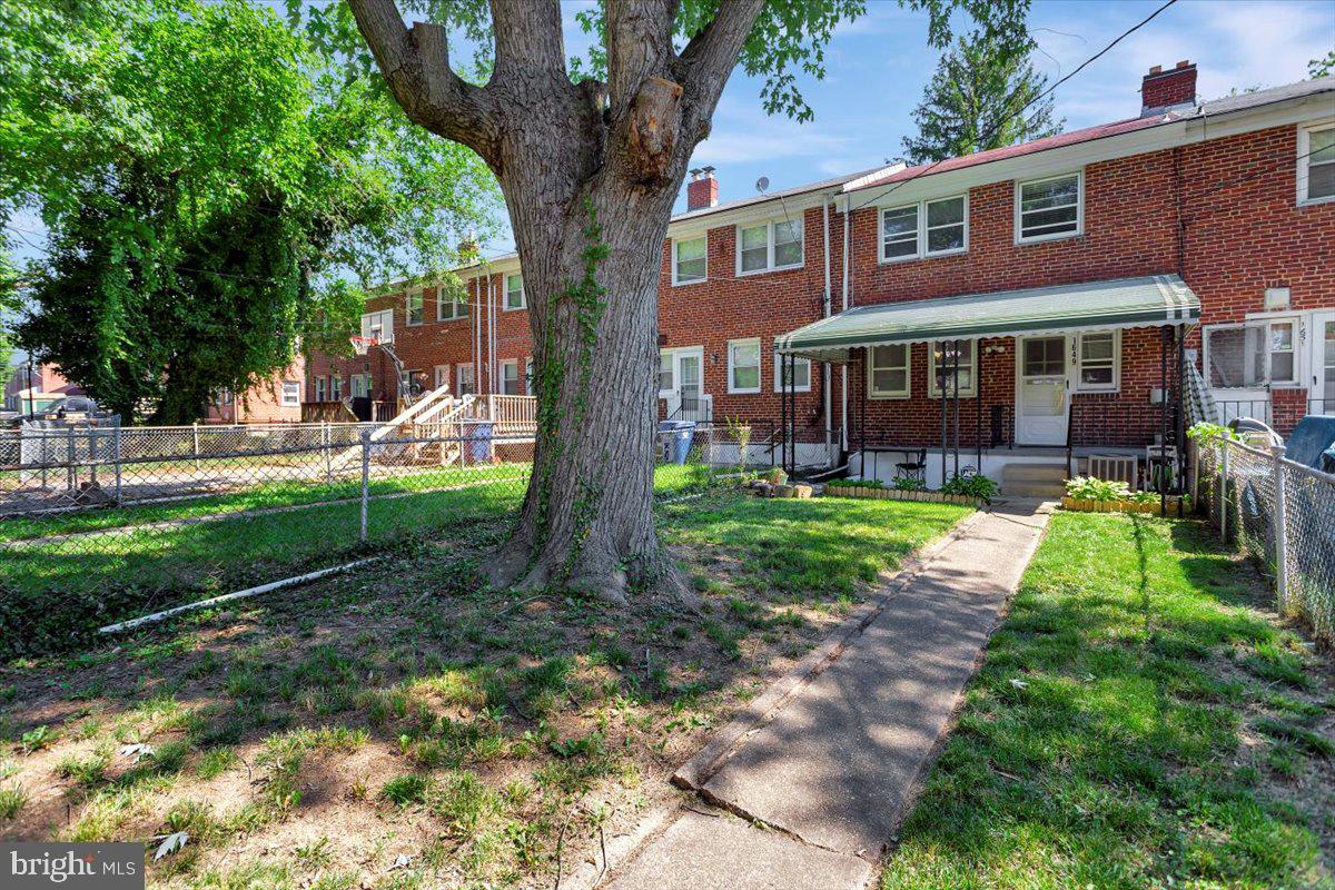 RAMBLEWOOD - Residential