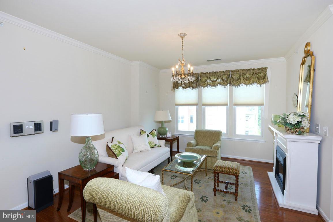 KENTLANDS - Residential