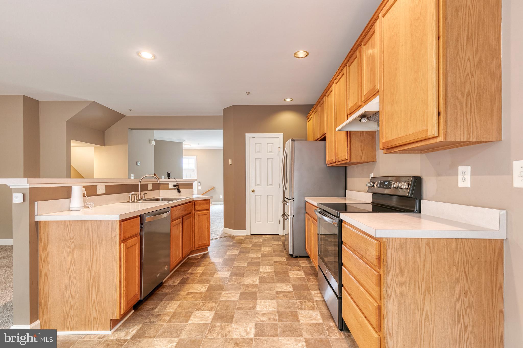 WAVERLY WOODS - Residential Lease