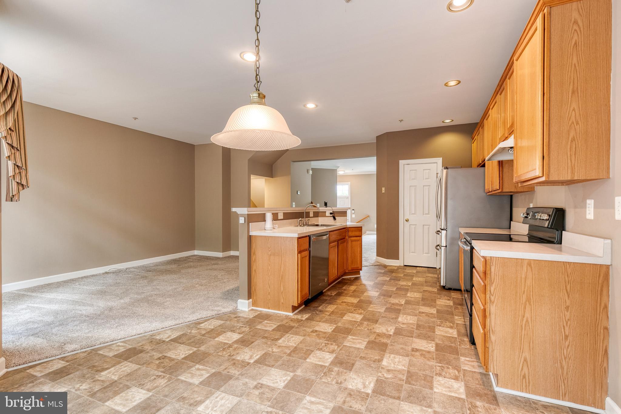 WAVERLY WOODS - Residential Lease