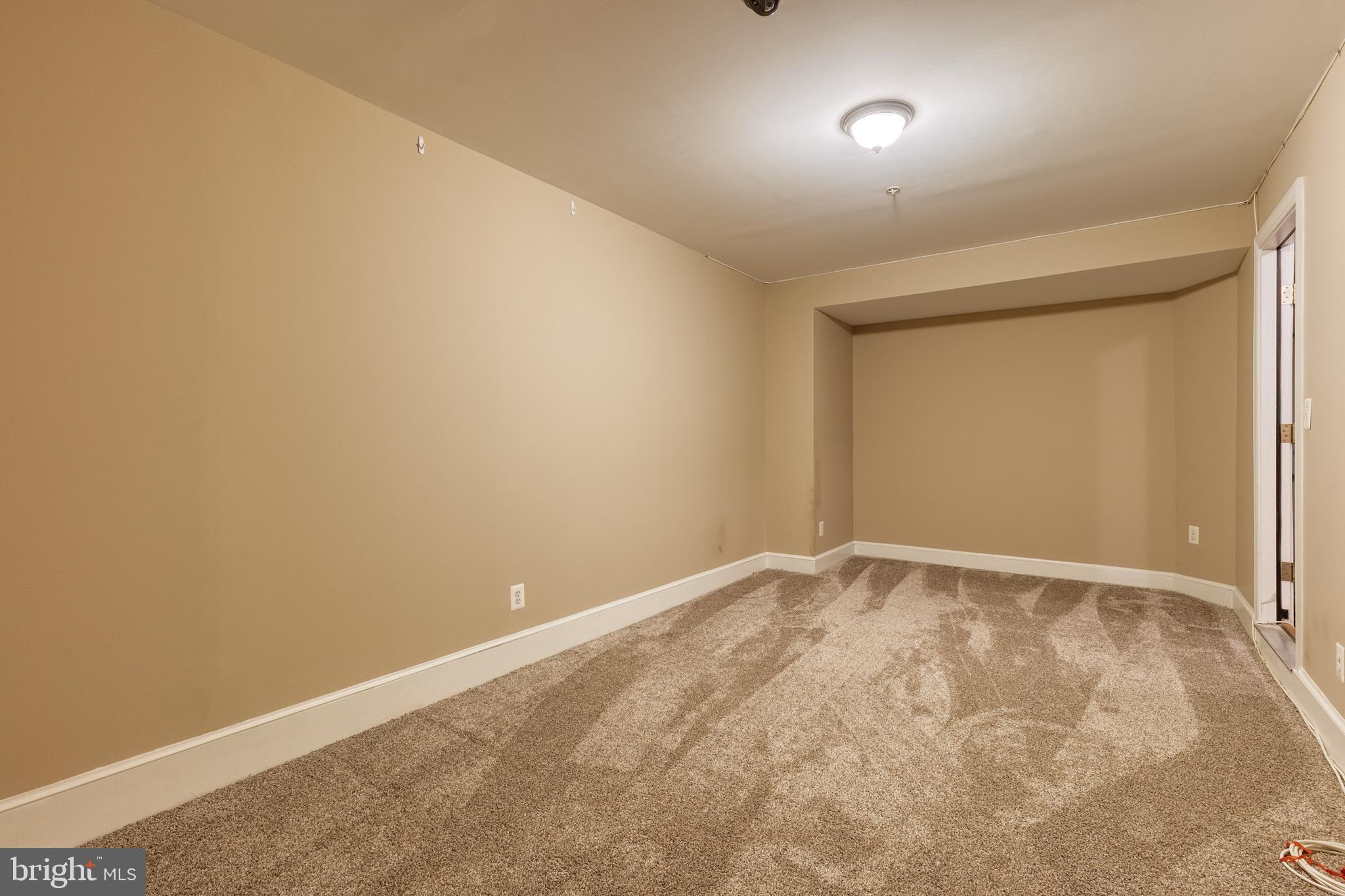 WAVERLY WOODS - Residential Lease