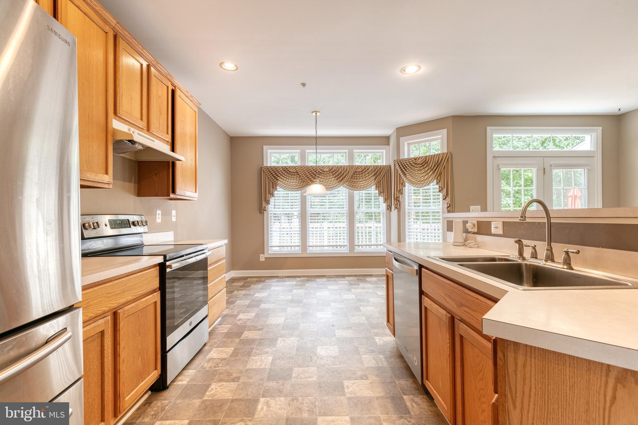 WAVERLY WOODS - Residential Lease