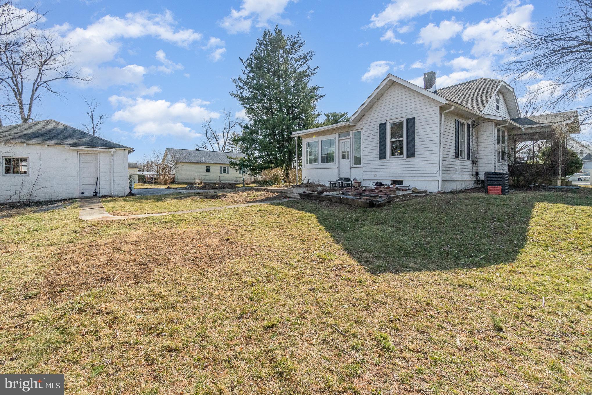 PAXTONIA GARDENS - Residential