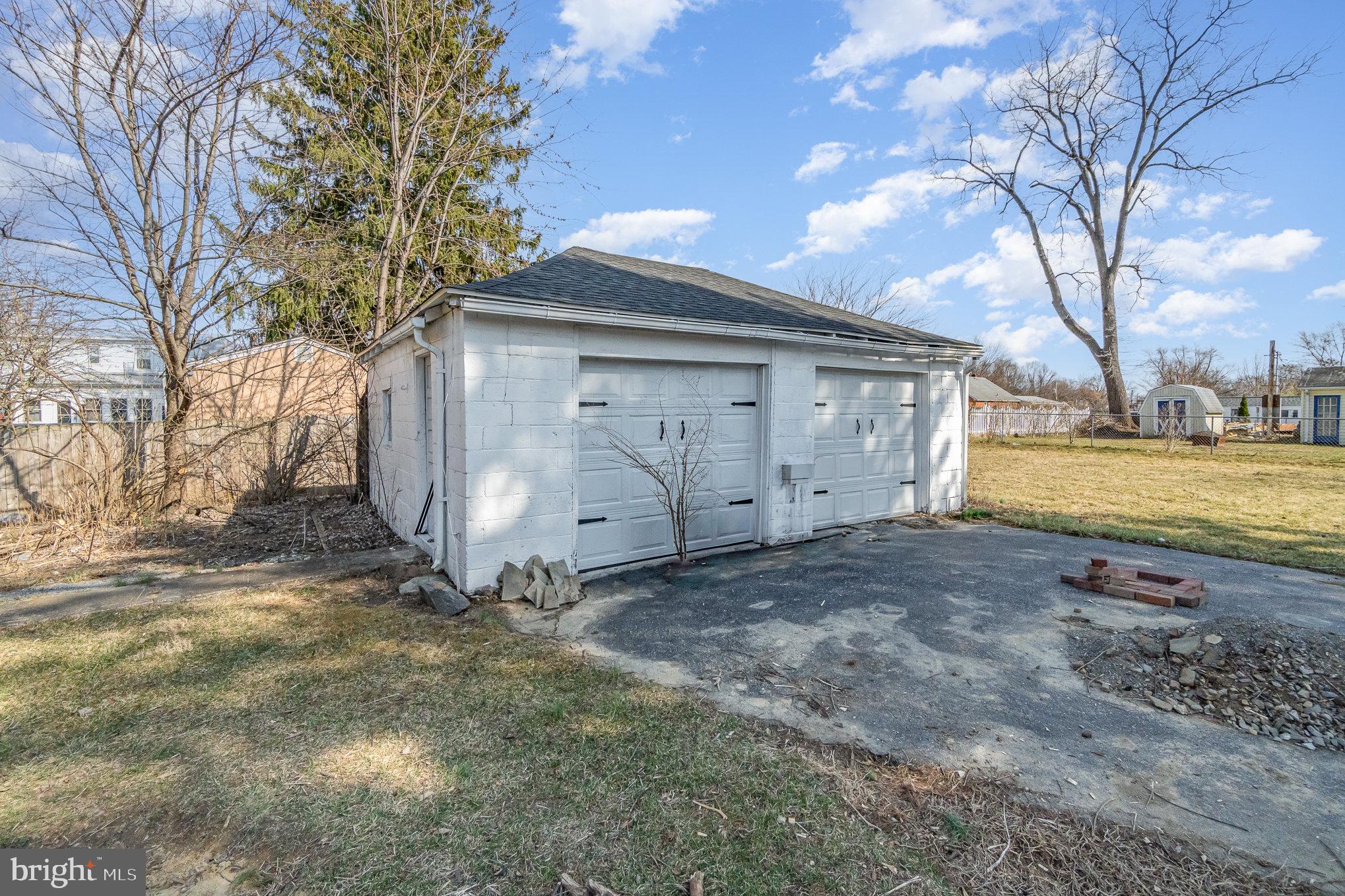 PAXTONIA GARDENS - Residential