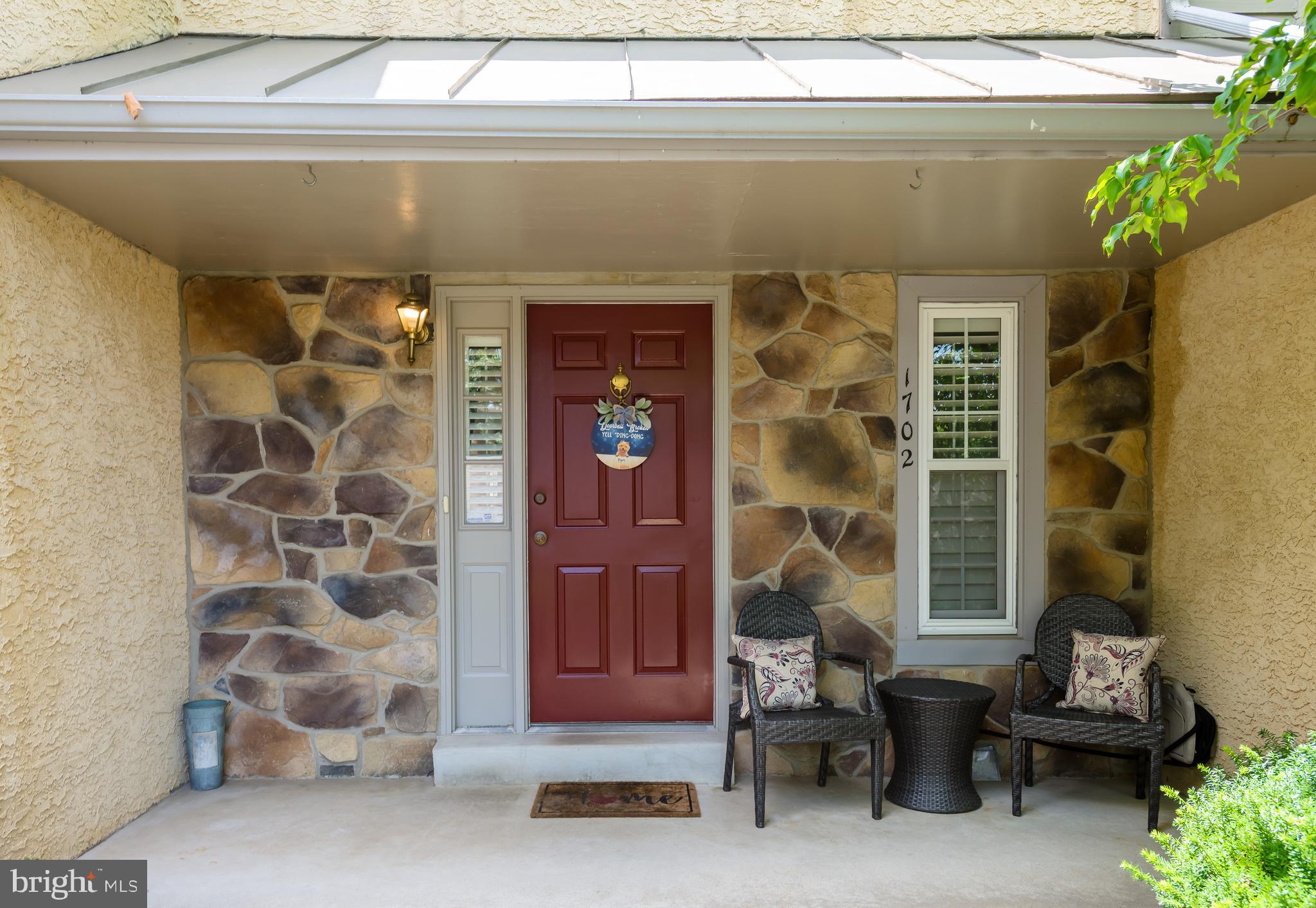 1702 NEWMARKET COURT 1702