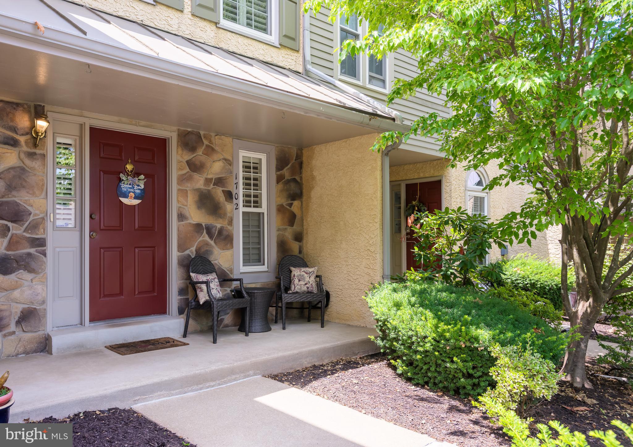 1702 NEWMARKET COURT 1702
