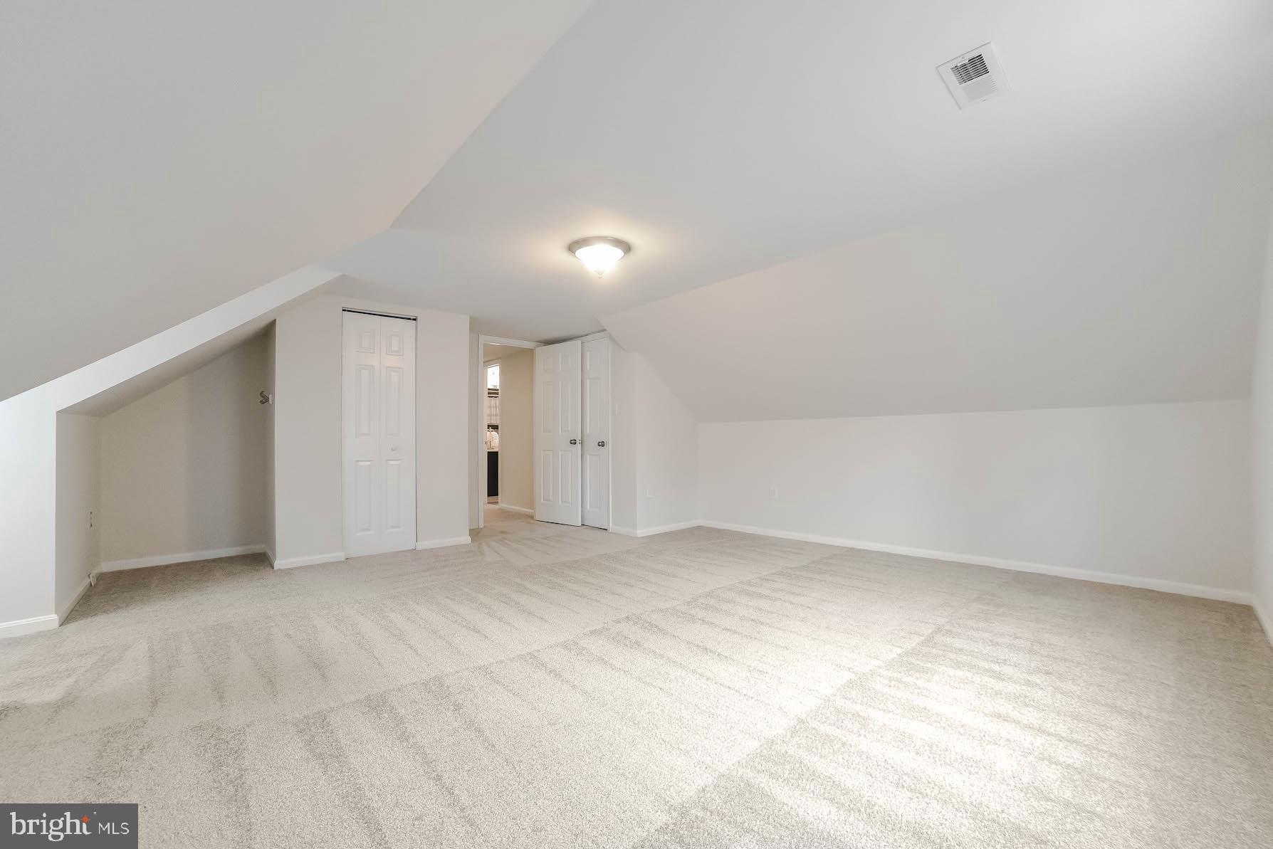 DRUM POINT - Residential