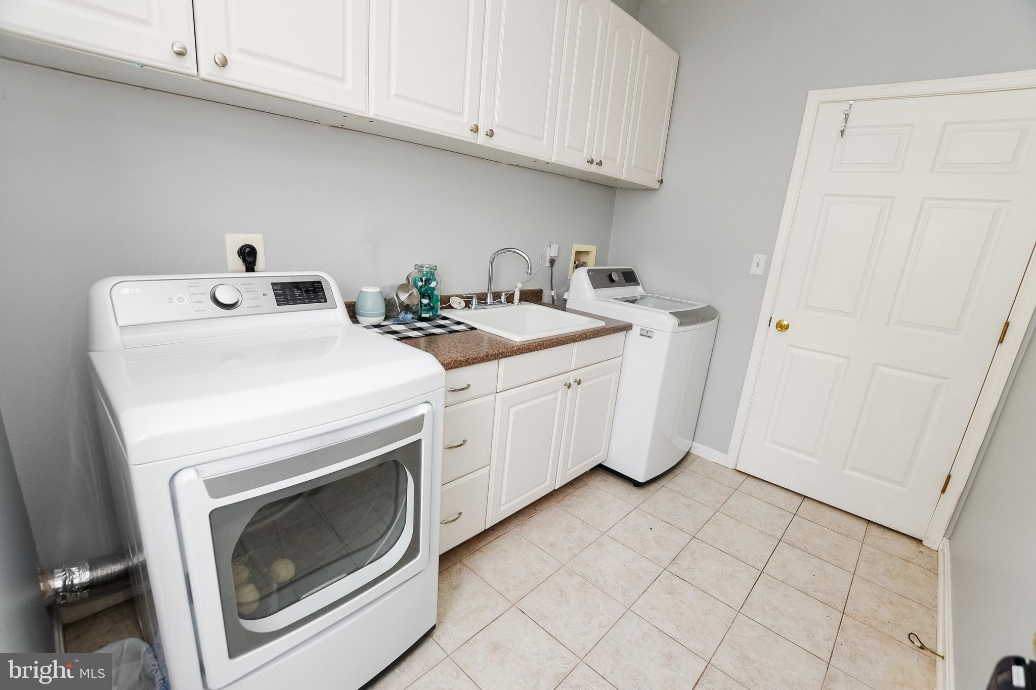 JOHANNAS JOY II - Residential