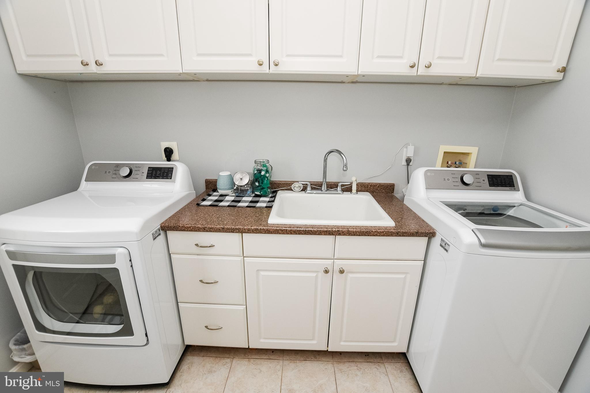 JOHANNAS JOY II - Residential