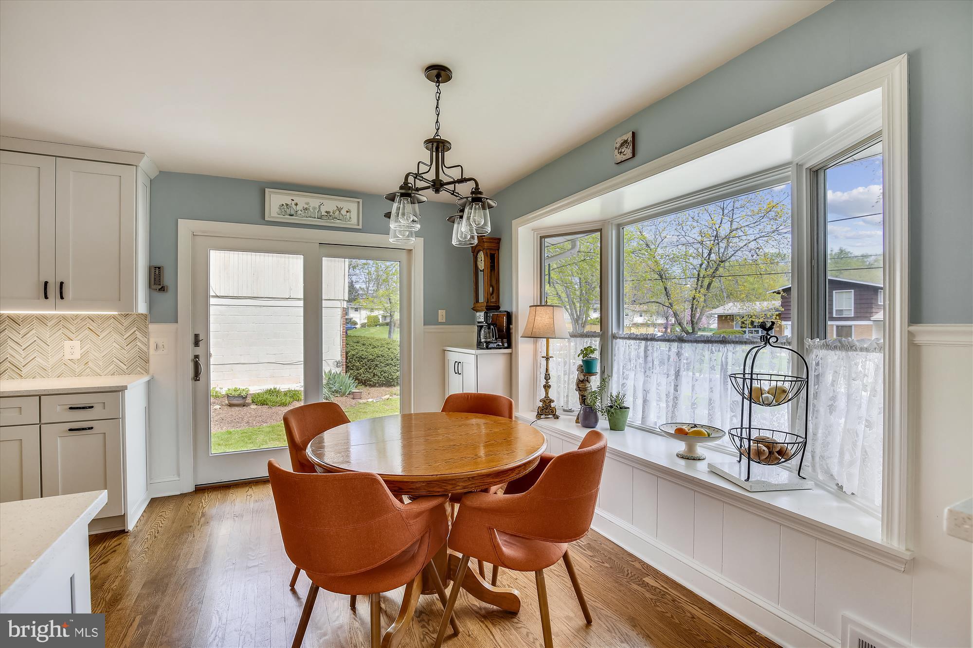 MANOR WOODS - Residential