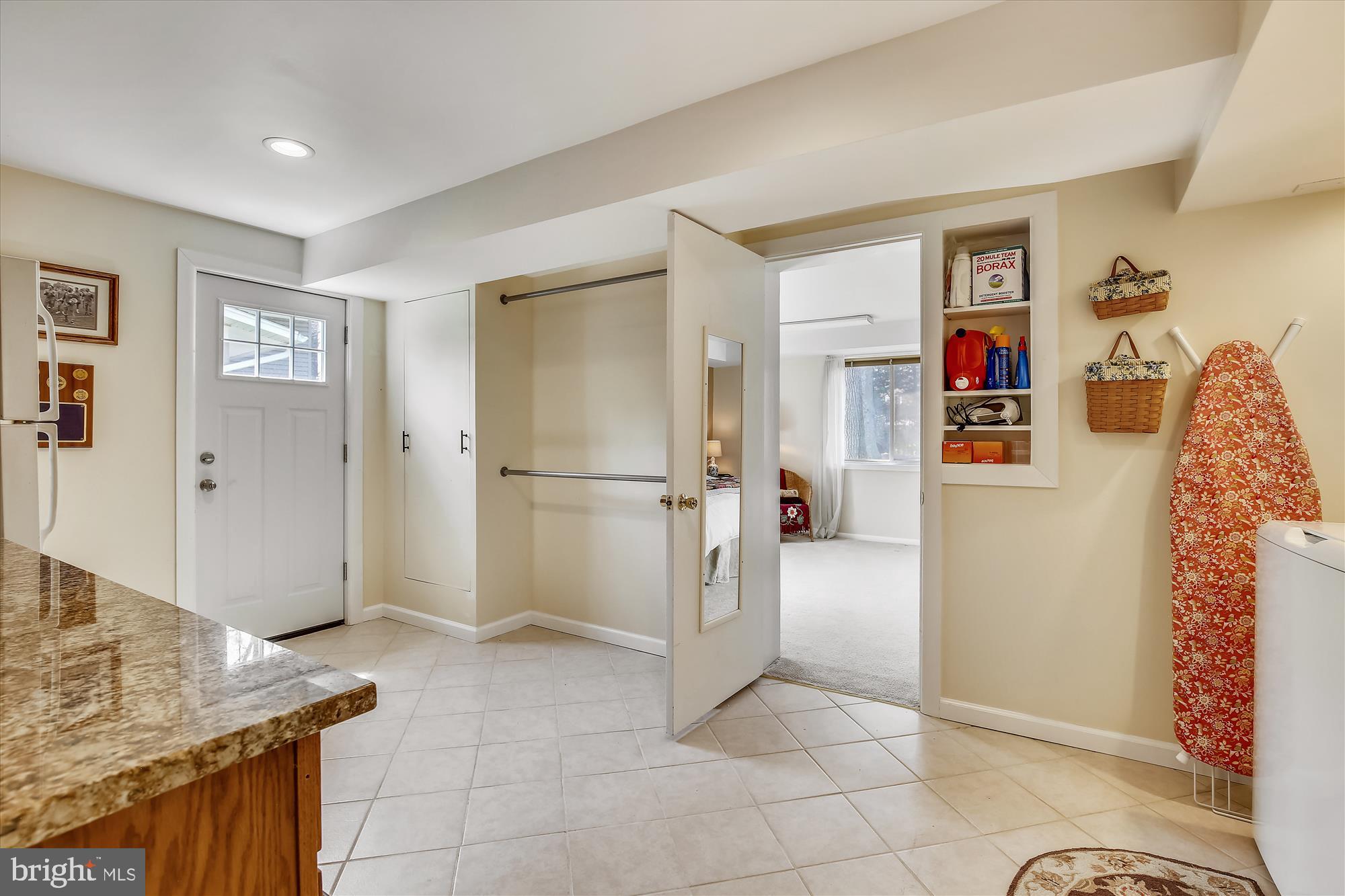 MANOR WOODS - Residential